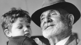 famiglia - nonno e nipote